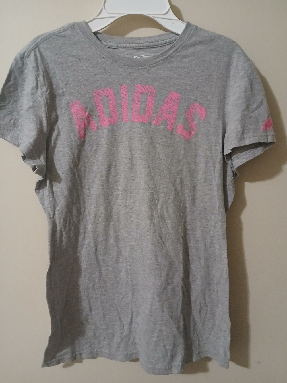adidas woman Gray Tee with Pink Logo Size medium